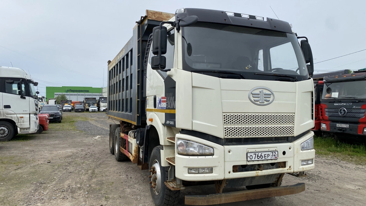 FAW J6, 2022 г., VIN LFWKVXRP5N1E15701
