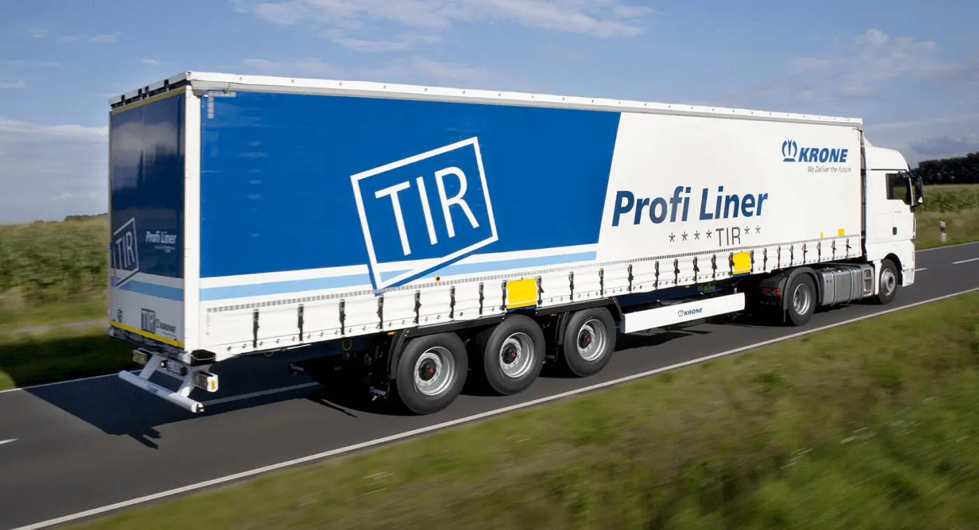 Шторный полуприцеп KRONE Profi Liner